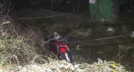 Yanan otomobildeki biri polis iki kişi öldü