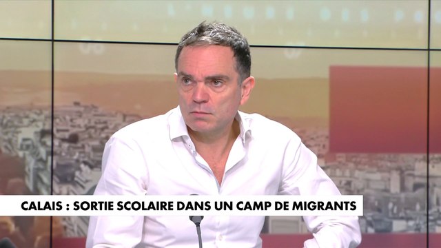 Yann Moix : «Ce qui est dérangeant dans cette affaire, c'est l'aspect zoo de l'excursion», à propos de l'organisation d'une sortie scolaire organisée dans le camp de migrants de Calais