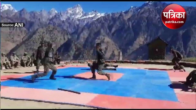 जवान बिना हथियारों के भी दुश्मनों को उतार देते मौत के घाट, देखें युद्ध कौशल अभ्यास का प्रदर्शन