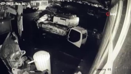 Sanayi esnafını bezdiren hırsızlar kamerada