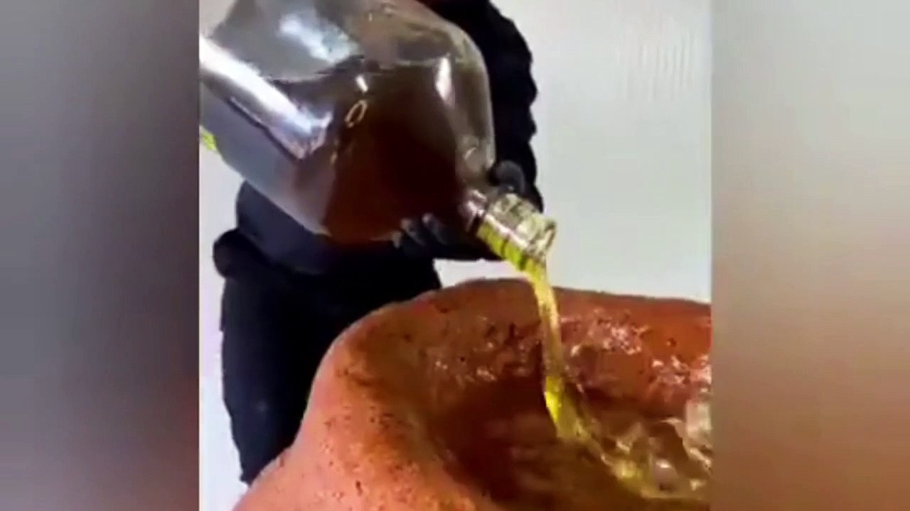 Çiğ köfteci ilgi çekmek için oda dolusu çiğ köfte yaptı! Görenler şok oldu