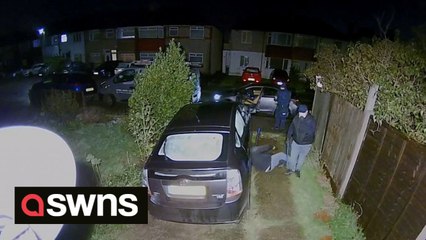 Moment brazen thieves removed motorist's catalytic converter as he watched