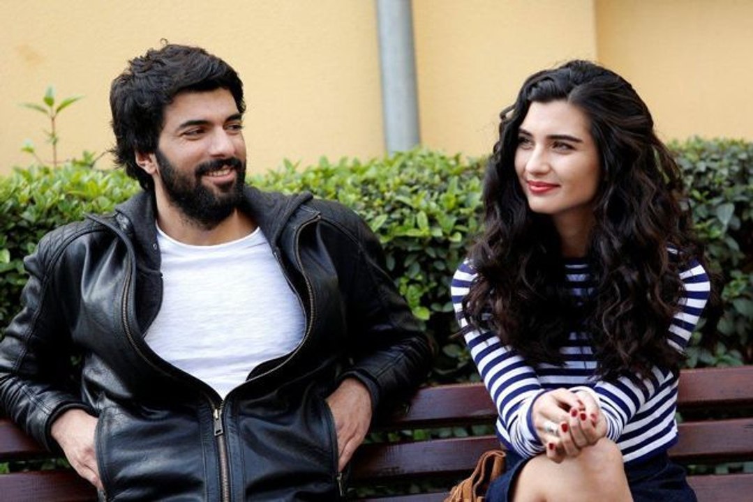 Bomba iddia: Tuba Büyüküstün ve Engin Akyürek a...