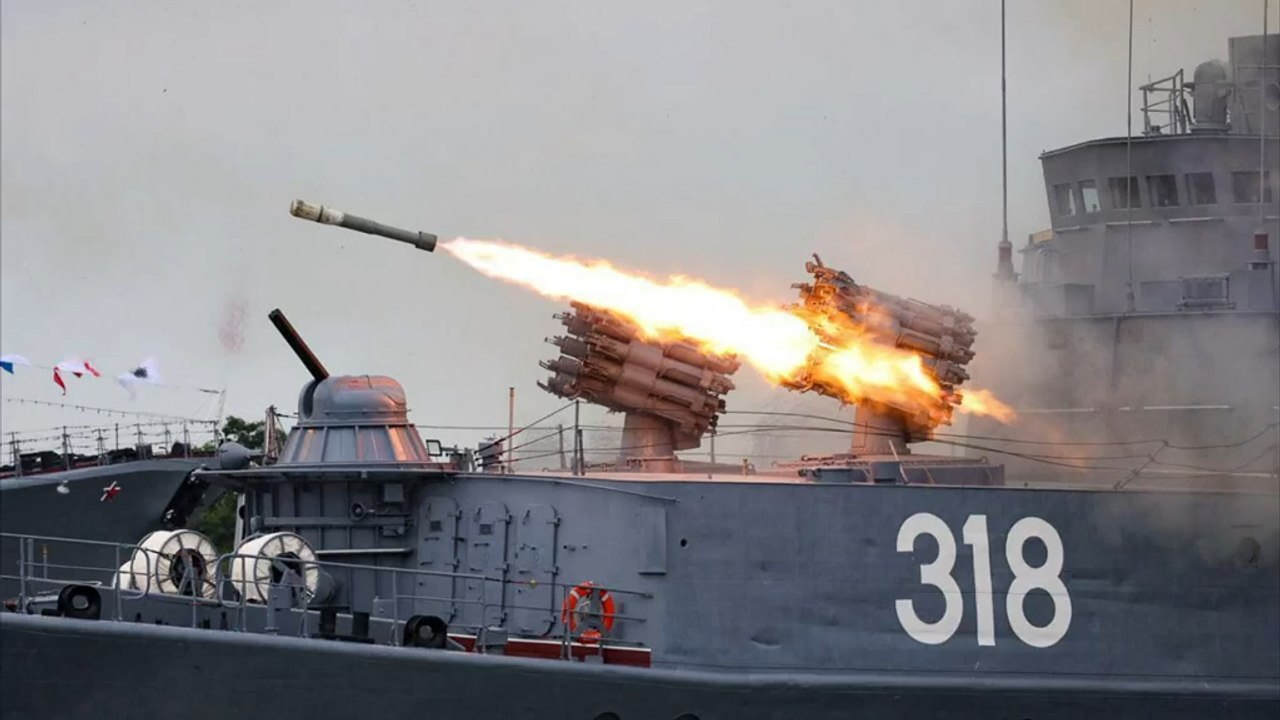 Kriegsschiffe lauern: Ukraine steht wohl großer Angriff bevor!