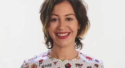 محامي منة شلبي: تم تفتيش حقائبها في عدم وجودها