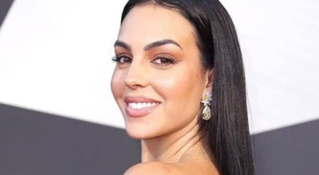 جورجينا رودريغيز تتصدر الترند بعد ظهورها بمدرجات البرتغال