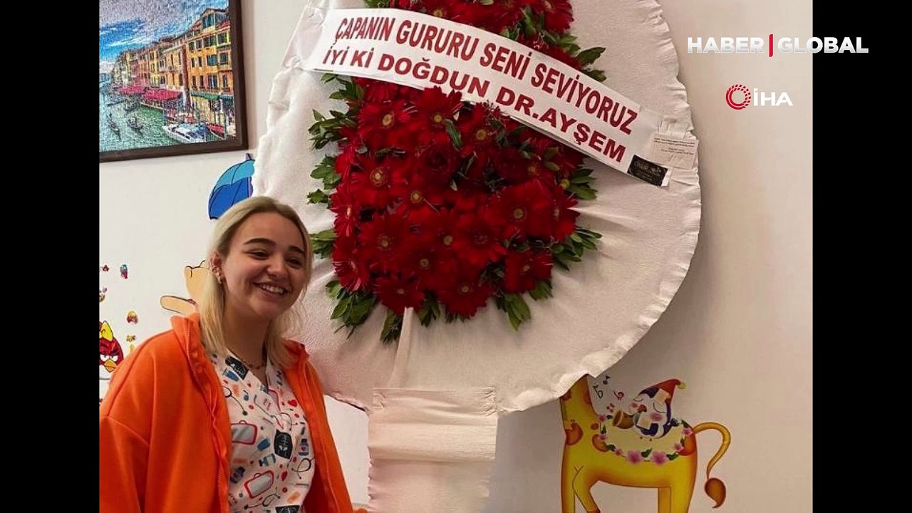 ‘Sahte doktor’ inandırıcı olmak için kendi adına çelenk yollamış: 'Çapa’nın gururu seni seviyoruz, İyi ki doğdun doktor’