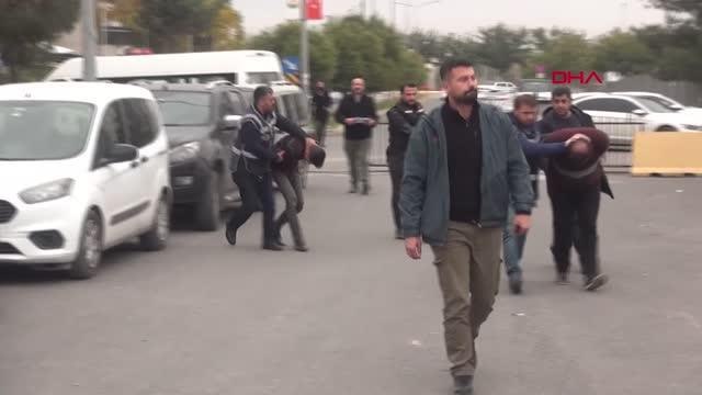 2 POLİSİ YARALAYAN UYUŞTURUCU SATICILARI ADLİYEYE SEVK EDİLDİLER