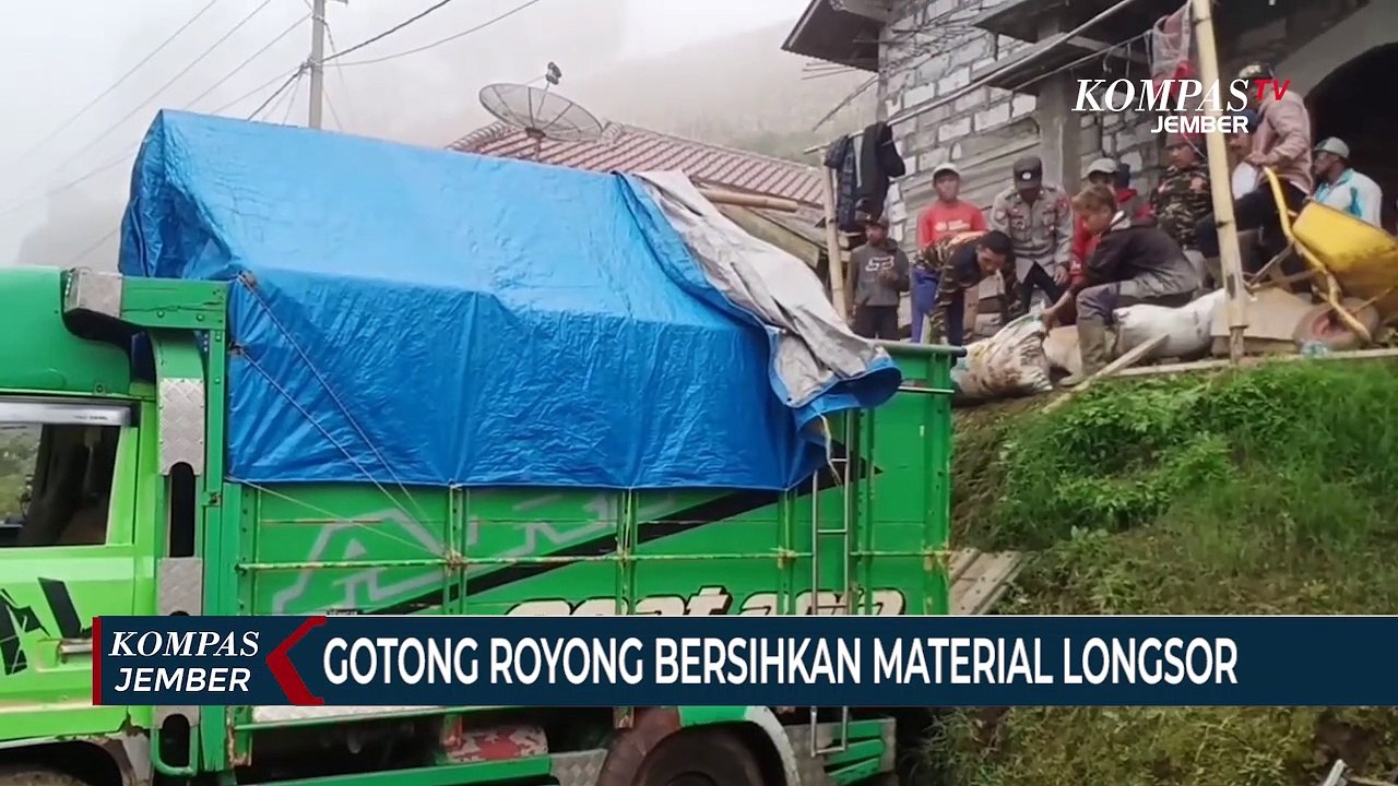 4 Rumah Tertimpa Longsor Tebing di Lereng Gunung Bromo