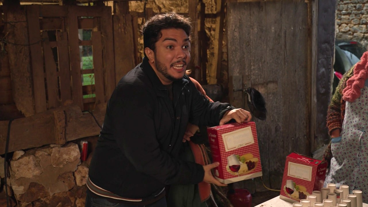 Télétravailleuses, télétravailleurs épisode 9 : le barbecue - Groland - CANAL+