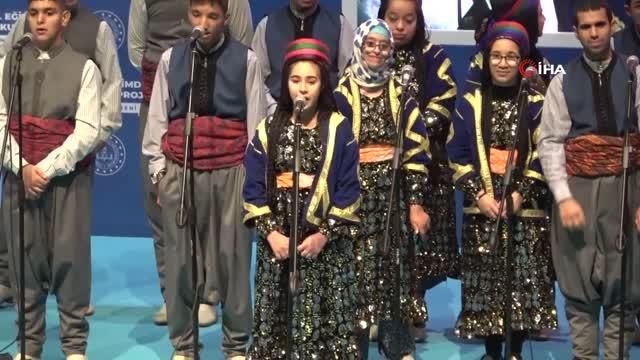 Milli Eğitim Bakanı Özer'in katılımıyla Temel Eğitimde 10 bin Okul Projesi tamamlandı