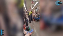 La Policía revisa los móviles de los viajeros del metro de Shanghái para comprobar si han participado de las protestas