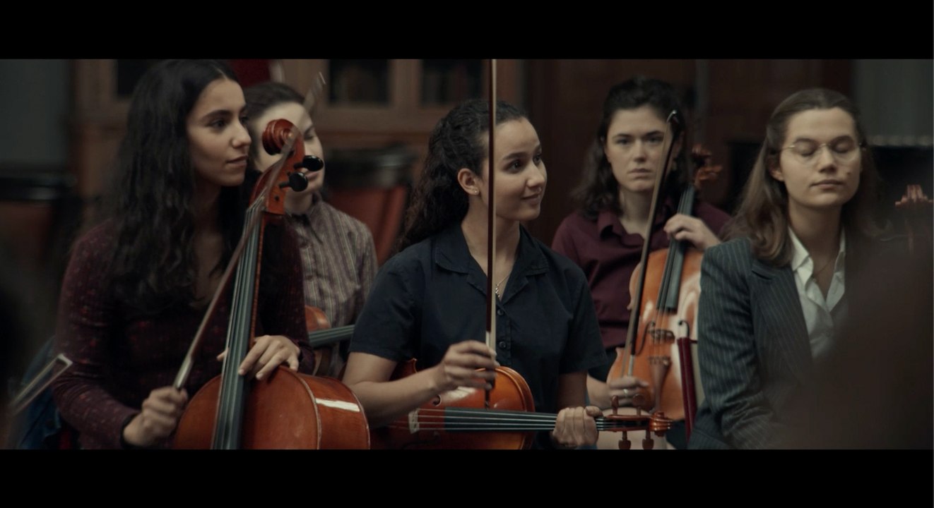 Divertimento : bande-annonce VF (avec Oulaya Amamra et Niels Arestrup)