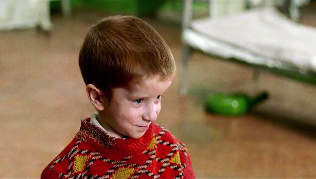 Une grande fille Bande-annonce (IT)