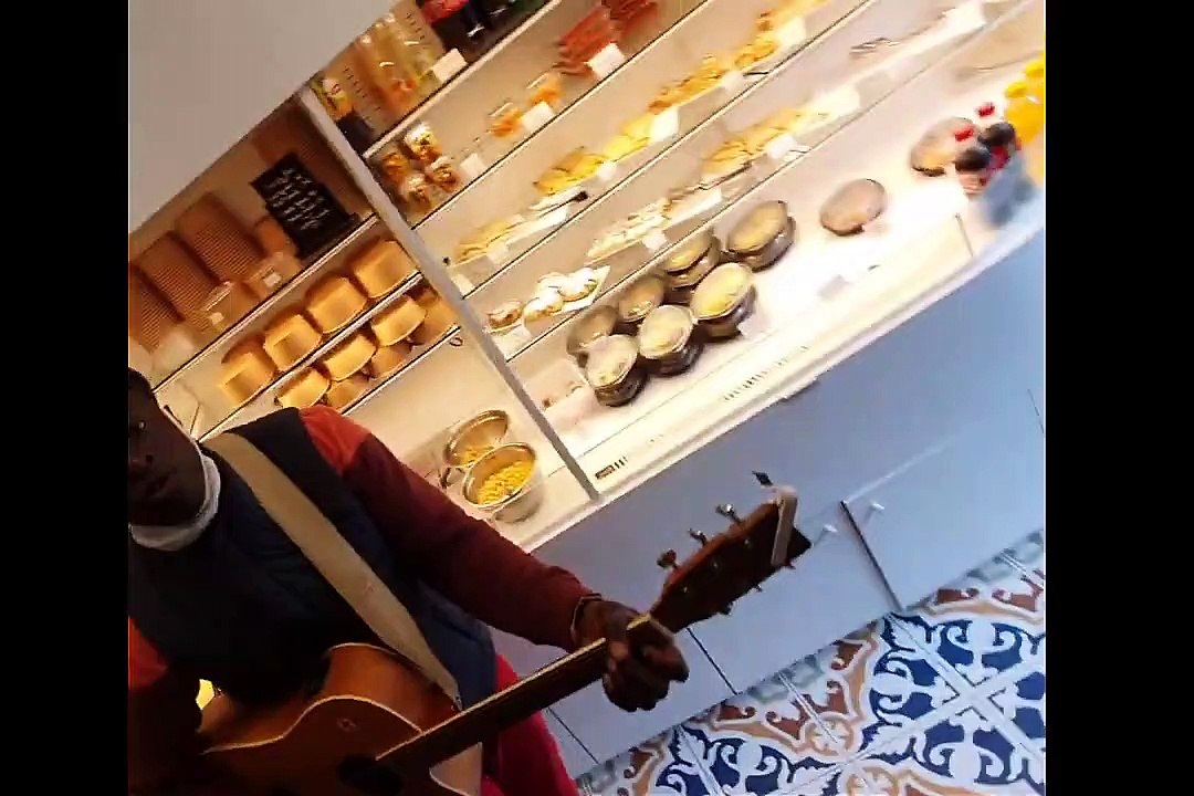 751MAIS IL EST OÙ LE BONHEUR ...CHEZ FLEIX BIEN-SUR