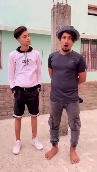 दम_है_तो_हँसी_रोककर_दिखाओ--__Mani_Meraj_Comedy_#shorts_#shortvideo_#shortsfeed_#shortsvideo_#short(360p)(2)