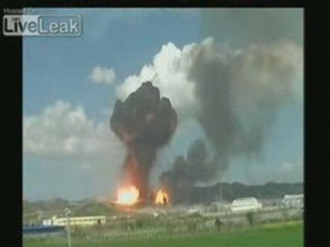 Explosion albanie impressionant