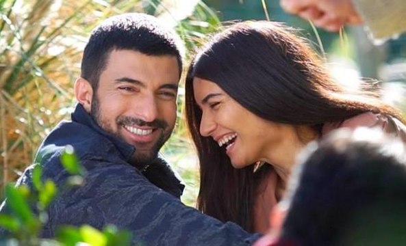 Oyuncu Tuba Büyüküstün, Engin Akyürek'le aşk yaşadığı iddiasını yalanladı