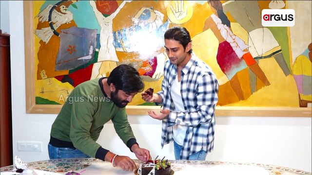 Watch: Prateik Babbar Celebrates His Birthday With Father Raj Babbar