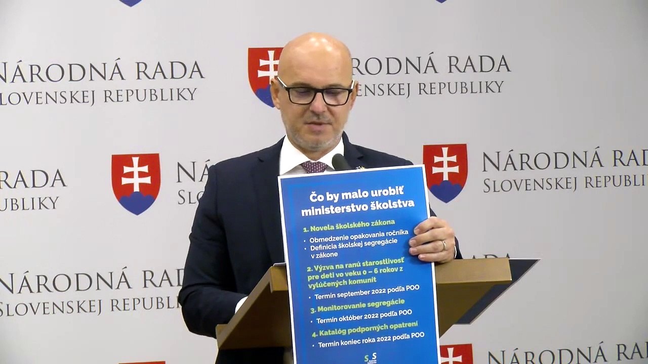 ZÁZNAM: Gröhling: Ak nebudeme riešiť situáciu žiakov z vylúčených komunít, hrozia pokuty