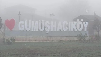 Gümüşhacıköy'de sis etkili oldu