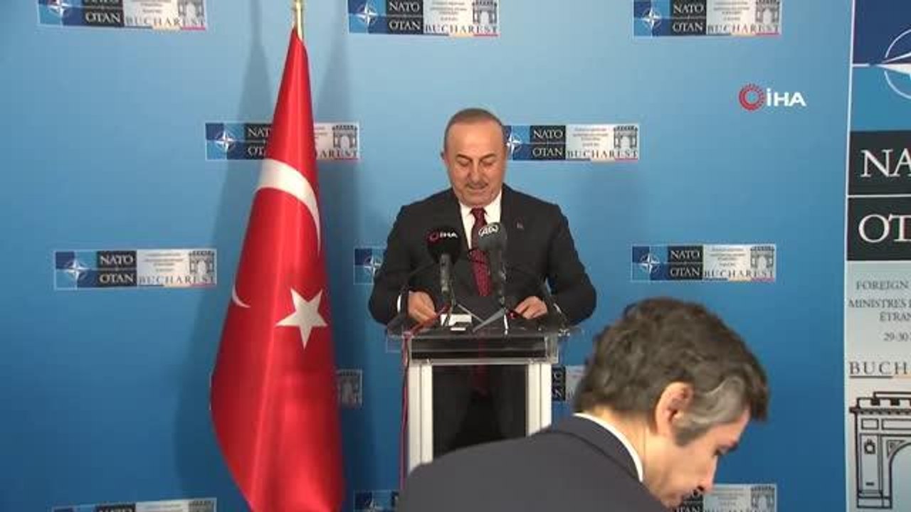 Dışişleri Bakanı Mevlüt Çavuşoğlu, Romanya'nın başkenti Bükreş'te gazetecilere yaptığı açıklamada, "Dün İsveç ve Finlandiya Dışişleri Bakanlarıyla...