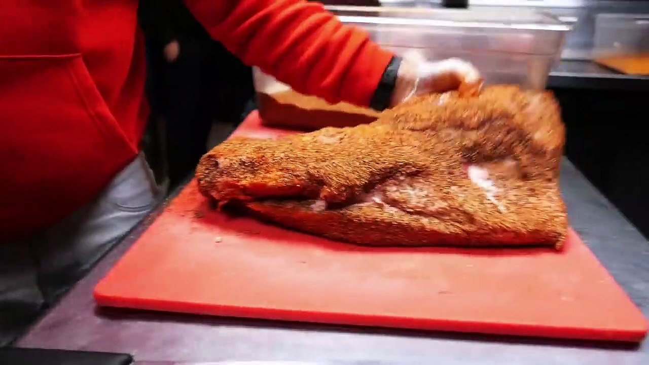 Street Food GIANT DINO RIBS BBQ