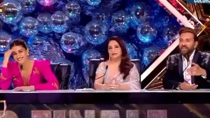 Varun Dhawan clarifies Kriti-Prabhas dating 'rumour'