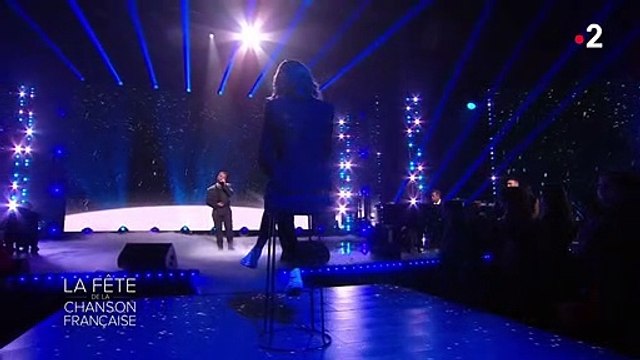 Slimane chante J'envoie valser devant Zazie, émue