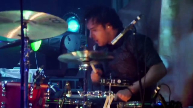 Paramore - Let The Flames Begin (Live from The Final RIOT!)