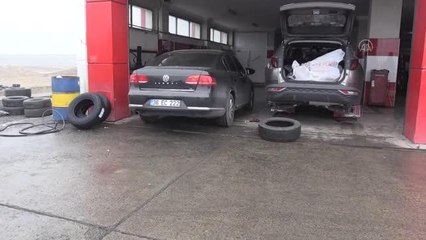 Kış lastiği kullanım zorunluluğu öncesinde lastikçilerde yoğunluk yaşanıyor