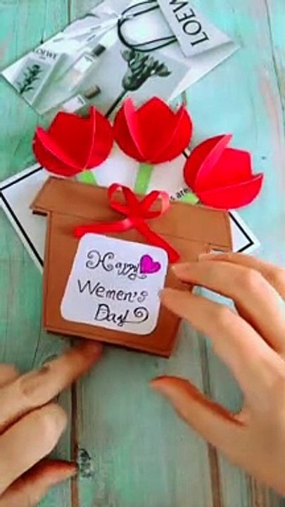 origami - paper flowers and vases