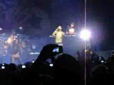 Chris brown Zenith Paris 16_03_2008 - With you