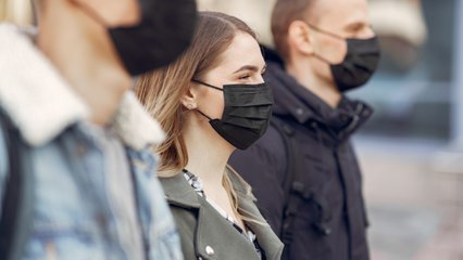 ¿Por qué a pesar de la vacunación hay un nuevo pico de coronavirus?