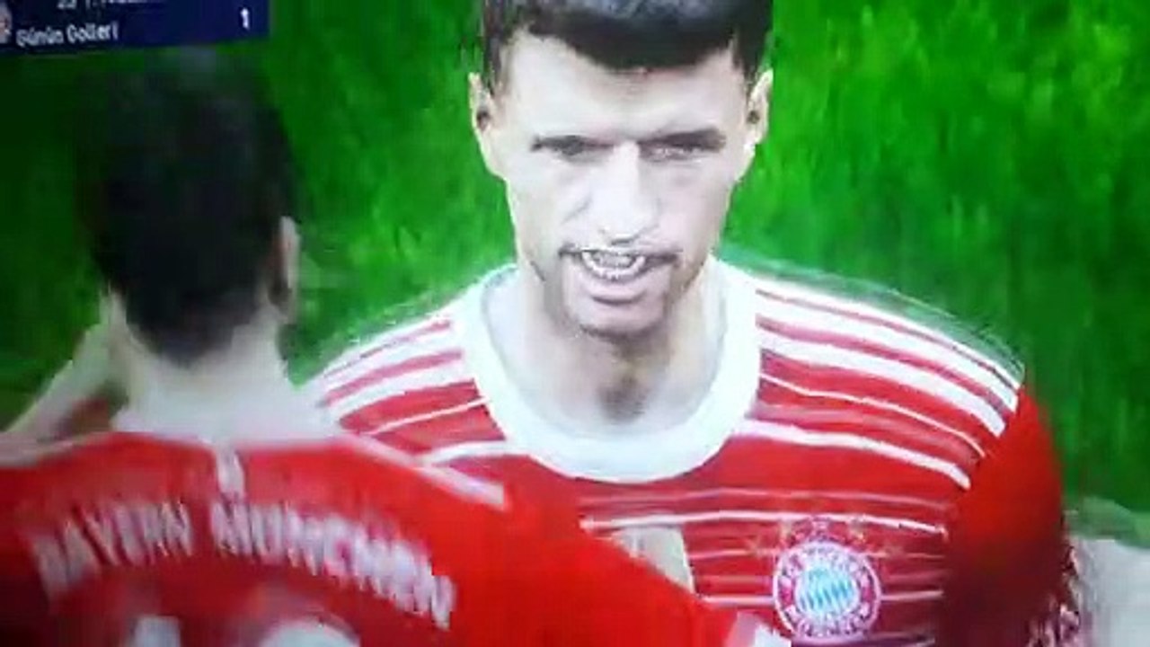Thomas Müller Lucky Goal (FC Bayern München - FC Bayern München PES 2021)