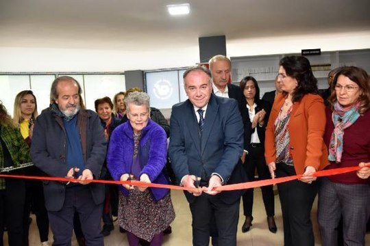 ÖĞRETMEN OLMA HAYALİ KURAN ANNESİNİN İSMİ KÜTÜPHANEDE YAŞAYACAK