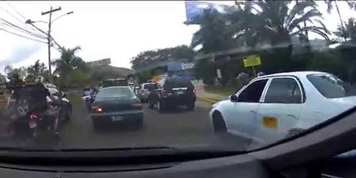 Captan asalto a plena luz del día en el anillo periférico de Tegucigalpa