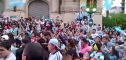 Festejos en Bahía tras la clasificación de la Selección a octavos