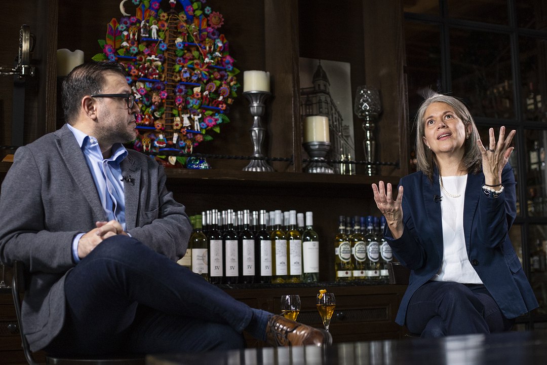 Reconoce tu fragilidad y pide ayuda: Claudia Calvin | Bar Emprende