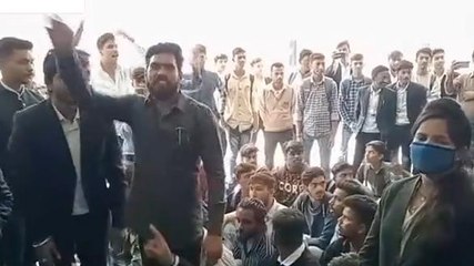 इंदौर : लॉ कॉलेज में पढ़ाई जा रही कट्टरता, धर्म के प्रति भड़काने के विरुद्ध 4 पर केस दर्ज