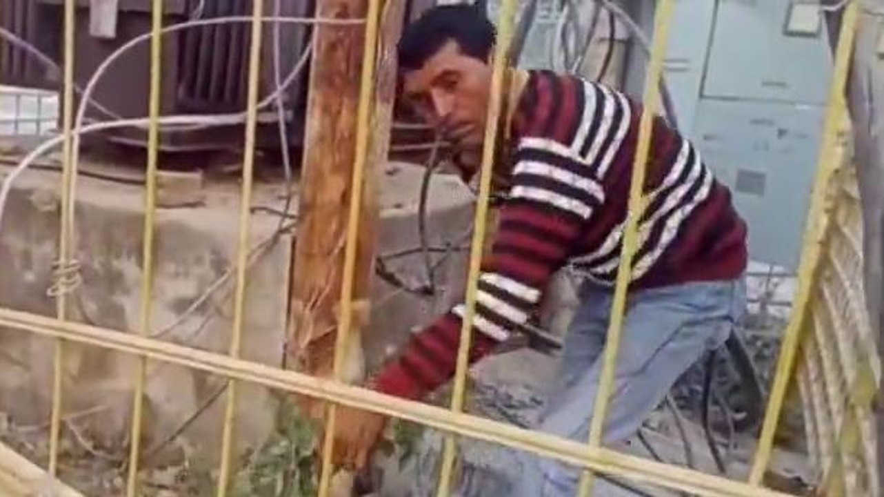 मैनपुरी: घिरोर तिराये के 600 केवीए के ट्रांसफार्मर में लगी आग विद्युत सप्लाई रही बाधित