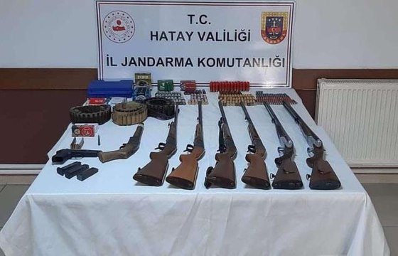 Ruhsatsız 7 av tüfeği ve tabanca ele geçirildi