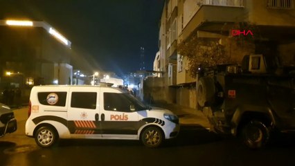 Araçtakiler sokaktakiler çatıştı: Ölü ve yaralılar var