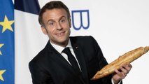 Depuis Washington, Emmanuel Macron célèbre la baguette, tout juste entrée au patrimoine immatériel de l’Unesco