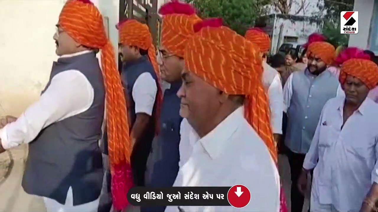 અમરેલી જિલ્લા ભાજપના ઉપાધ્યક્ષે સાવરકુંડલામાં ઢોલ નગારા સાથે કર્યું મતદાન