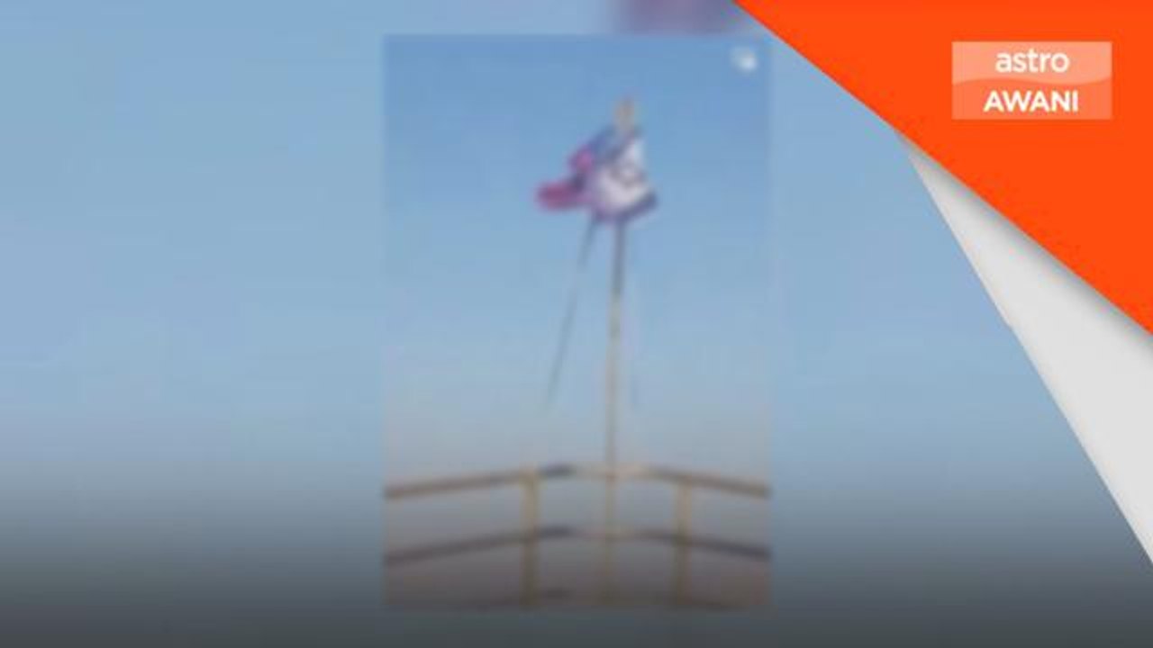 Polis Siasat | Jalur Gemilang dikibar bersama bendera Israel