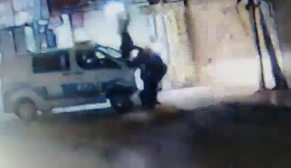 POLİS MİNİBÜSÜ İLE MOTOSİKLETİN ÇARPIŞTIĞI KAZA KAMERADA
