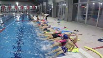 Ankara Büyükşehir'in İşitme Engelli Çocuklara Yönelik Yüzme Kursları Sürüyor