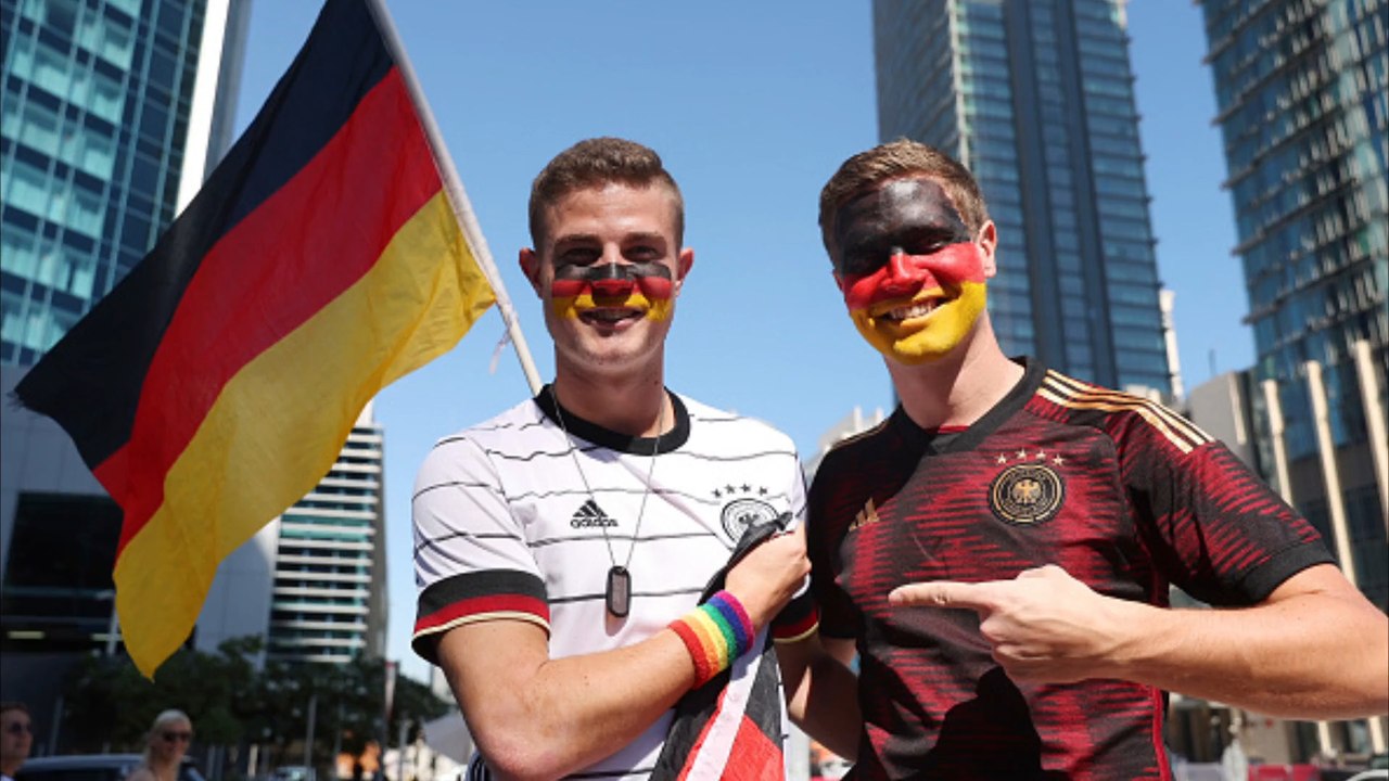 WM in Katar: Deutsche Fans klagen über Probleme bei Einreise