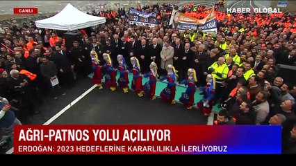 Açılış töreninde renkli anlar! Cumhurbaşkanı Erdoğan'dan halk oyunu ekibine: Nerede davullar, zurnalar...